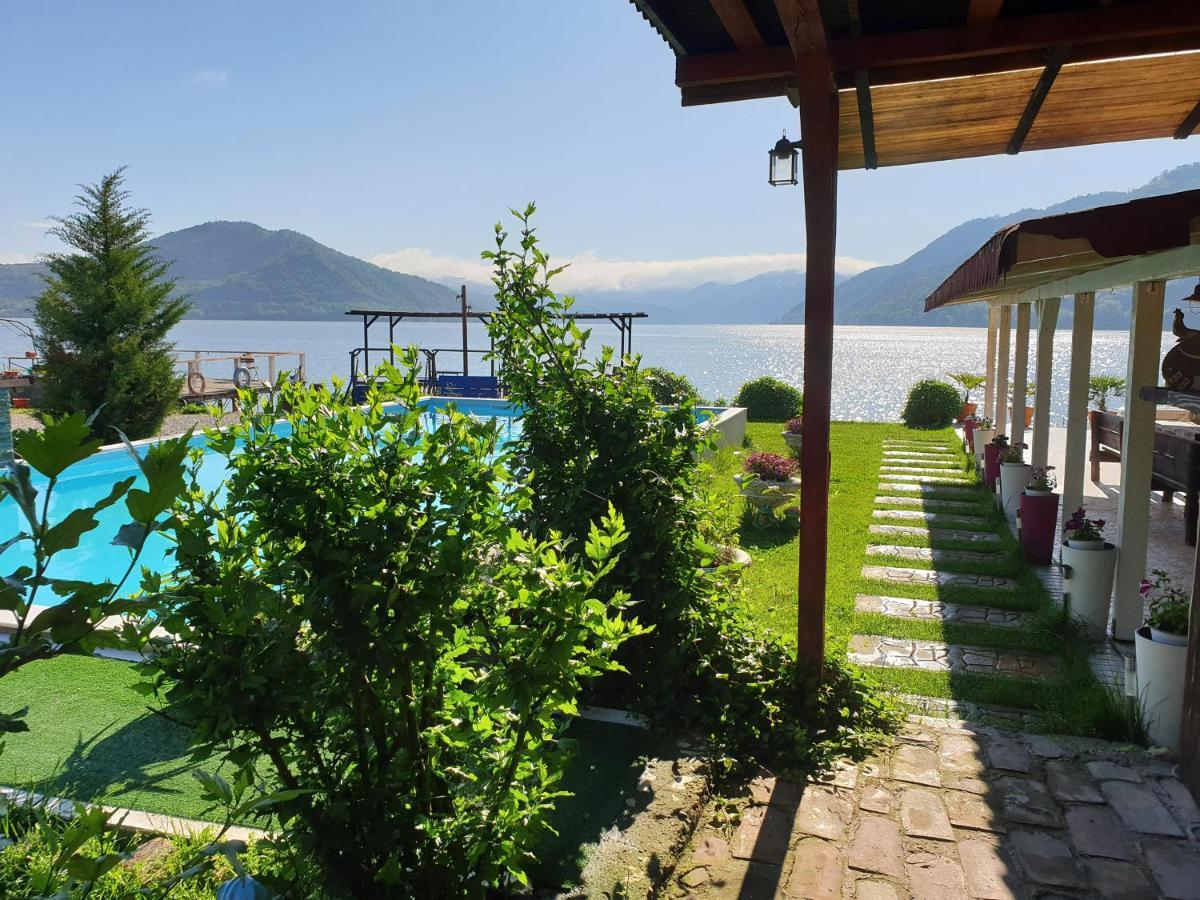 Hotel Casa Wanted Orszowa Zewnętrze zdjęcie